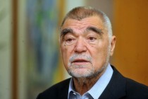 Patria: Stjepan Mesić zatražio uvid u optužnicu podignutu u Finskoj