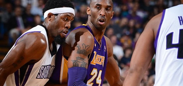 Kobe Bryant leads Lakers past Kings, 103-98