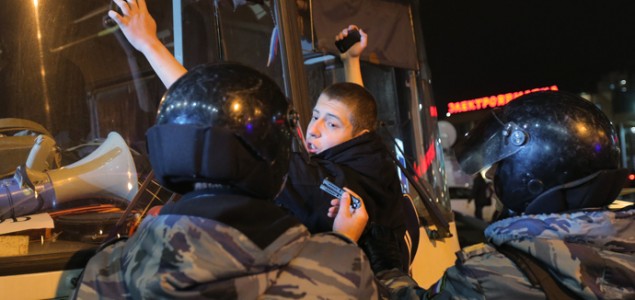 Tenzije u Moskvi zbog migranata: uhićen osumnjičeni za ubojstvo, oko 300 privedeno na nacionalističkom skupu