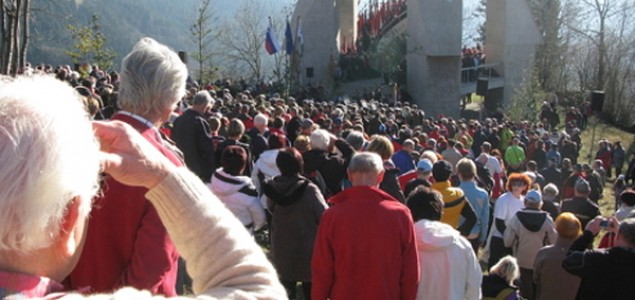 Slovenija: U partizanskom maršu učestvovalo 10.000 ljudi