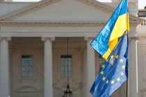 Izdat nalog za hapšenje Janukoviča, Ešton u Kijevu