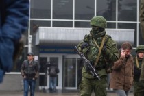 I dalje napeto u Ukrajini: Naoružani ljudi zaposjeli aerodrom krimske prijestolnice