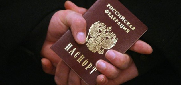 Građani Krima počeli dobivati ruske putovnice, oslobođen zapovjednik ukrajinske