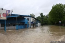 Nove žrtve poplava, akcije spašavanja se nastavljaju
