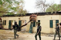 Naoružane osobe zapalile dvije škole