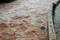 Poplava u BiH: građani prepušteni sami sebi