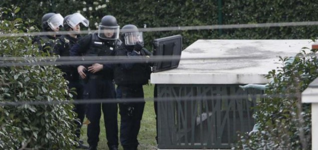Francuska: Čovjek ubijen nožem, žena ranjena,mediji tvrde da je riječ  o islamofobnom napadu!
