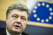 Porošenko poziva NATO da isporuči oružije Ukrajini: “Mir treba braniti”
