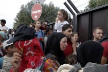 Izbjeglice nakon sukoba s mađarskom policijom vraćene u Srbiju, na njemačkoj granici gužva, u Austriji mirno