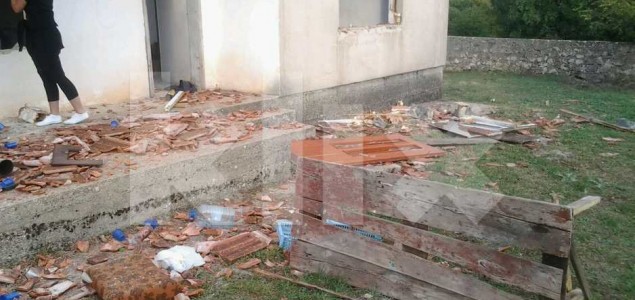 Ekstremisti napali povratničke kuće u Čitluku, srušili čak i krov kuće