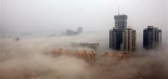 Peking opet pokreće »crveni alarm« zbog smoga