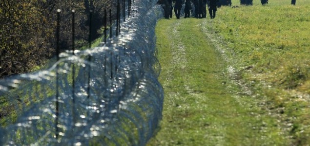 Migranti sve više prolaze kroz žicu prema Mađarskoj
