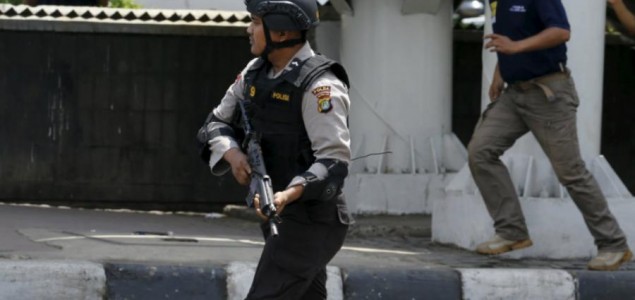 Eksplozije i pucnjava u centru Jakarte