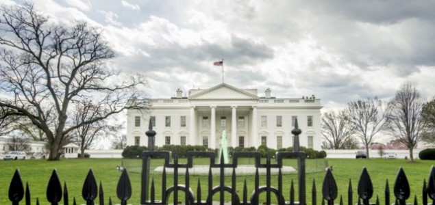 Pristup Beloj kući zatvoren posle pucnjave