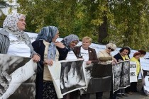 Majke Srebrenice uputile otvoreno pismo: Ne prepustite negatorima genocida vlast nad Srebrenicom