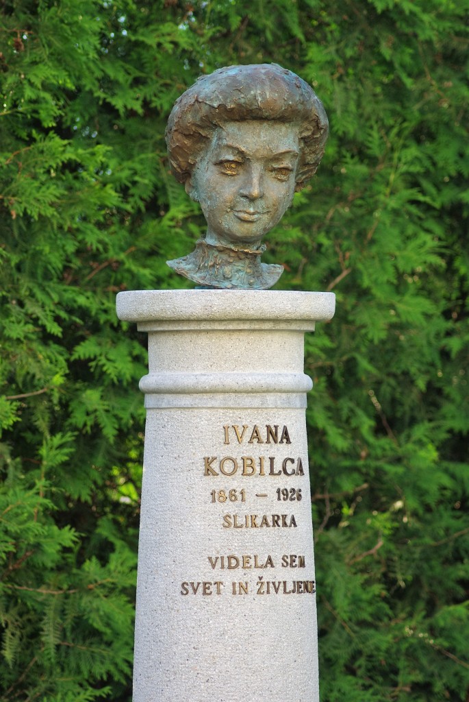 Spomenik slikarici Ivani Kobilci, kipara Mirsada Begica, Podbrezje, juni 2016.
