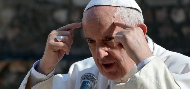 Papa Franja: Čujem govore koji zvuče kao Hitlerovi  iz 1934.,ksenofobija  je “ljudska bolest, kao boginje”