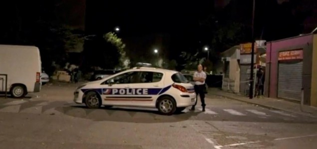 Osmero povrijeđeno u napadu ispred džamije u Francuskoj