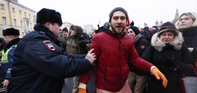 Rusija: Hapšeni učesnici protesta, priveden i Navaljni