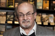PEN Centar u BiH osuđuje napad na Salmana Rushdieja