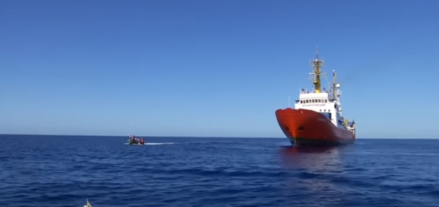 Danski brod s migrantima može pristati na Siciliji