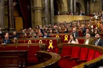Katalonski Parlament traži ukidanje monarhije, Sanchez prijeti