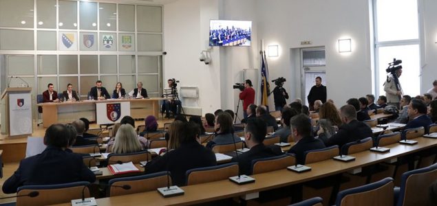 Neira Dizdarević inicira donošenje zakona o porodičnom čuvanju djece u Kantonu Sarajevo