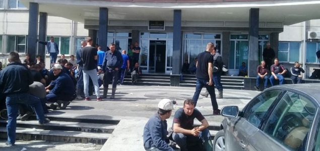 Rudari u Banovićima prekinuli proteste, očekuju veće plaće i veći iznos toplog obroka