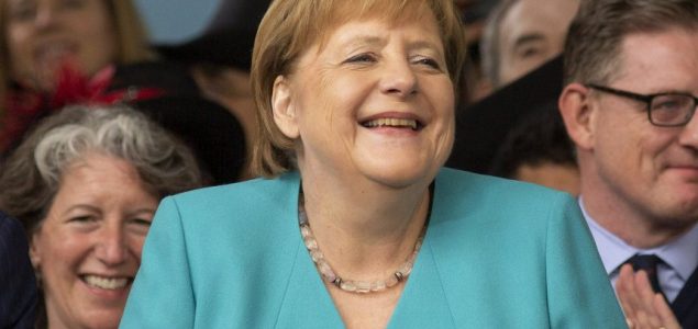 Govor protiv Trumpa u Harvardu: Obračun Merkelove