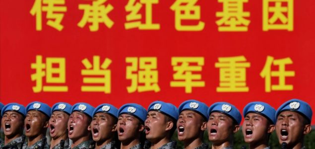 Vojna parada i priča o Kini između Pekinga i Hongkonga