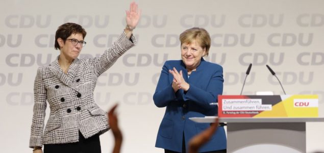 Odlazak ‘mini Merkel’ otvara pitanje političkog smjera Njemačke