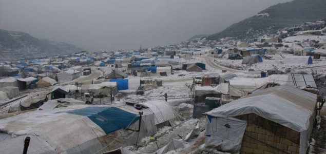 Civili iz Idliba u izbjeglištvu bore se s oštrom zimom