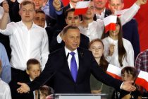Duda u tijesnoj utrci pobijedio Trzaskowskog na predsjedničkim izborima u Poljskoj