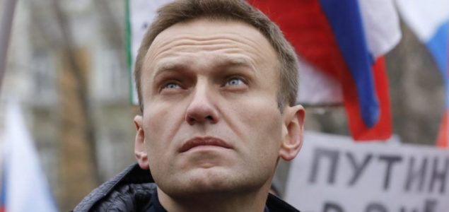 Navalnom prijeti zatvor ako se vrati u Rusiju