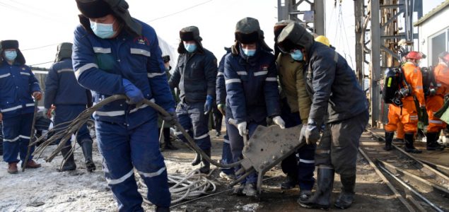 Zarobljeni kineski rudari su još živi, poslali poruku spasiocima