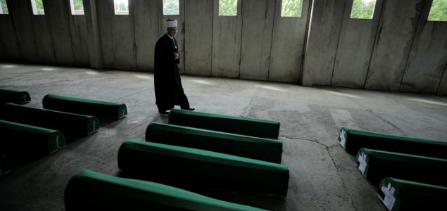 Društvene mreže uklanjaće sadržaje u kojima se negira genocid u Srebrenici