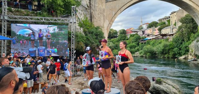 Australka i Englez pobjednici Red Bull Cliff Divinga u Mostaru