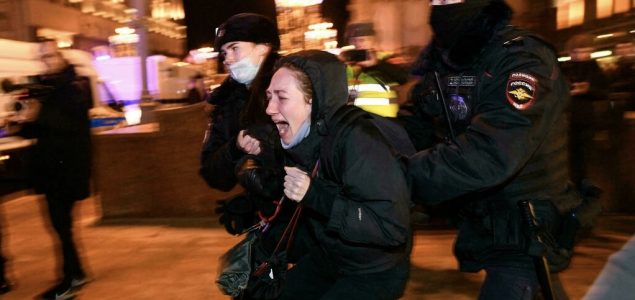 Više od 1.700 ljudi uhapšeno na antiratnim protestima širom Rusije