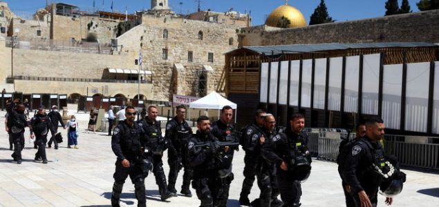 Izraelska policija uhapsila dve osobe u džamiji Al-Aksa u Jerusalimu