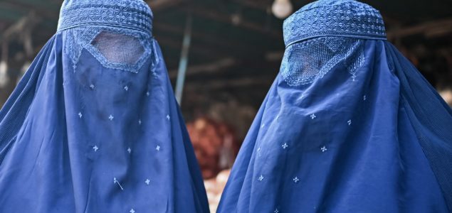 Talibani u Afganistanu odlučili da žene moraju pokrivati lice u javnosti