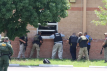 Istraga u Teksasu: Zašto su policajci ostali ispred učionice dok su djeca pozivala u pomoć?