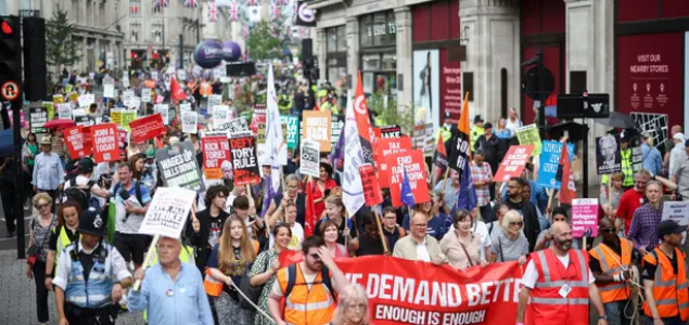 Više hiljada ljudi na ulicama Londona protestovalo zbog rasta cijena