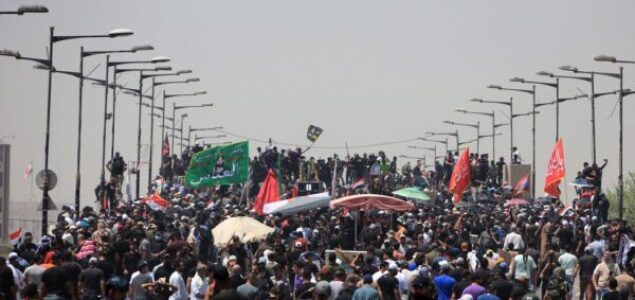 Eskalacija nezadovoljstva građana u Bagdadu, demonstranti upali u parlament