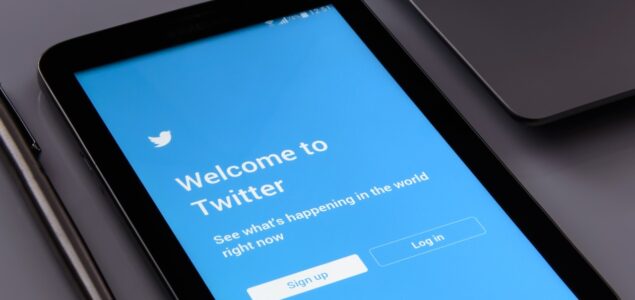 Tviter povlači politiku suzbijanja dezinformacija o COVID-u