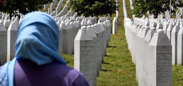 Majke Srebrenice: Osam kapija dženeta